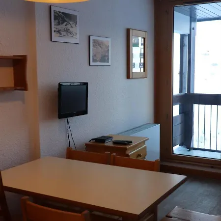 Apartment Confortable Proche Des Pistes Et Commerces Avec Balcon, Le Lavachet - Fr-1-502-514 Tignes